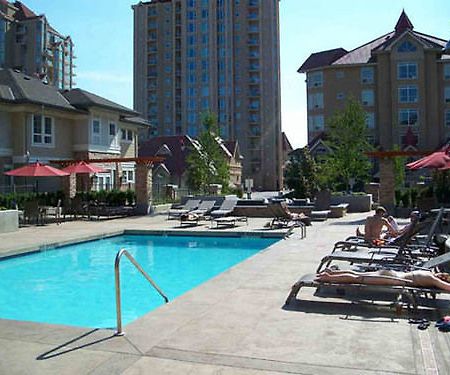 Waterscapes Resort By Dkra Kelowna Exteriör bild